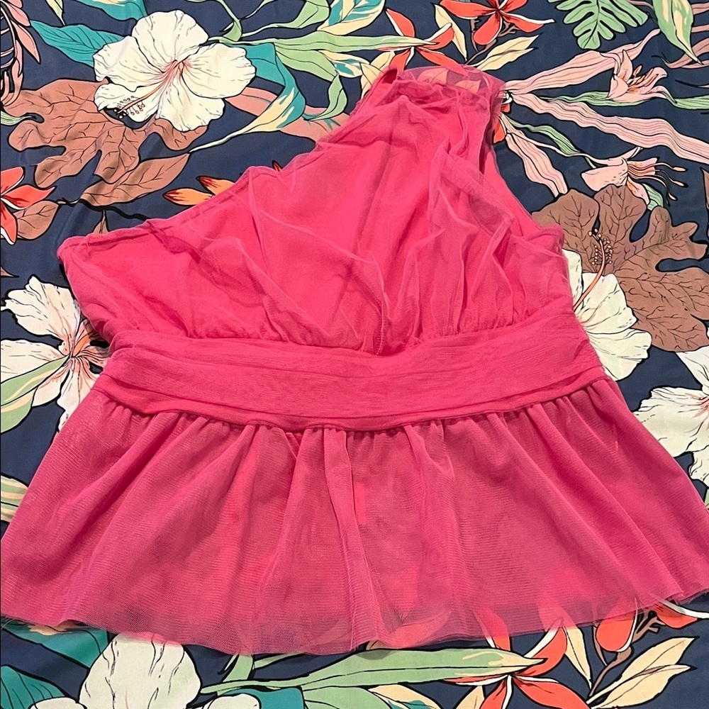 One shoulder hot pink mesh lined peplum tank